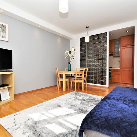Rental Apartments Piwna Warszawa Zewnętrze zdjęcie